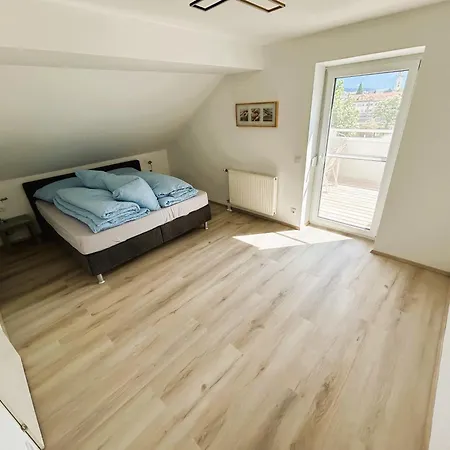 Daire Karawankenblick Im Herzen Von Mit Privatgarage