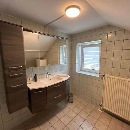 Daire Karawankenblick Im Herzen Von Mit Privatgarage