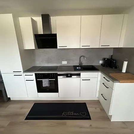 Karawankenblick Im Herzen Von Mit Privatgarage * Villach