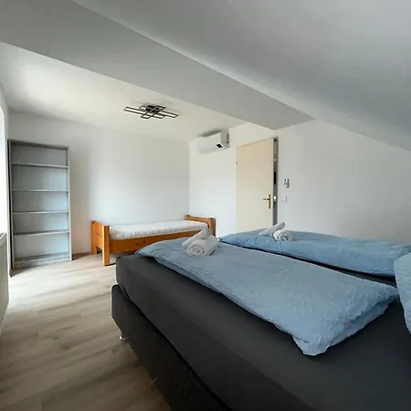 Karawankenblick Im Herzen Von Mit Privatgarage דירה